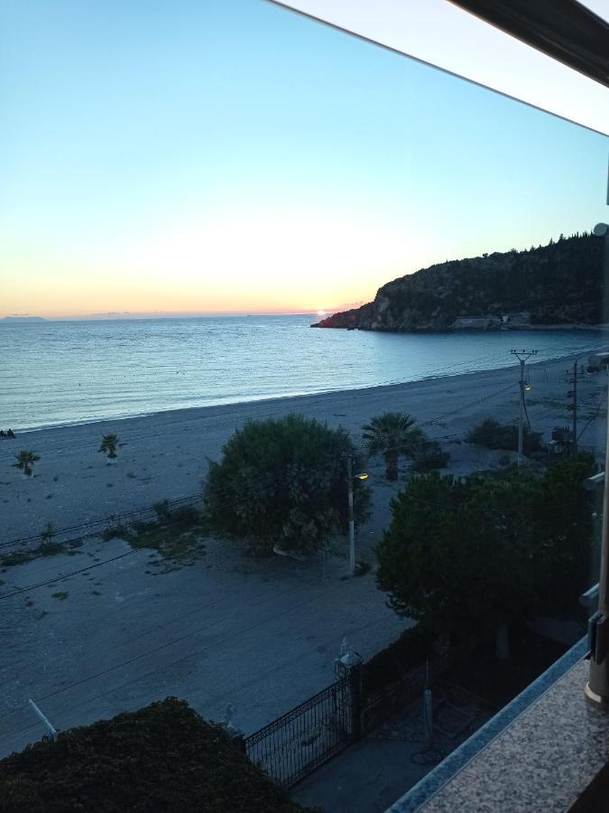 Wave N' Sea Apartments Himare Exterior foto
