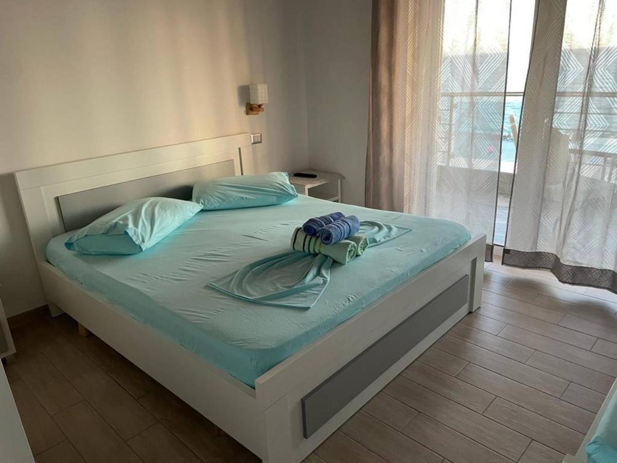 Wave N' Sea Apartments Himare Exterior foto