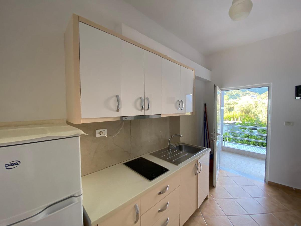 Wave N' Sea Apartments Himare Exterior foto